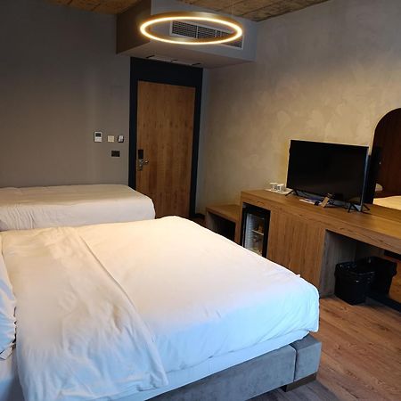 Toka Hotel Restaurant Udenisht Exteriör bild